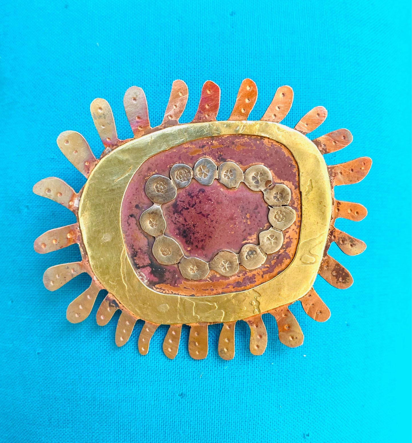 Sea Brooch, Sea jewellery, Rare find, Sea Anemone Brooch, Gift for Sea Lover, Statement Jewellery, Big Brooch, Metal Sea Brooch, Unique
