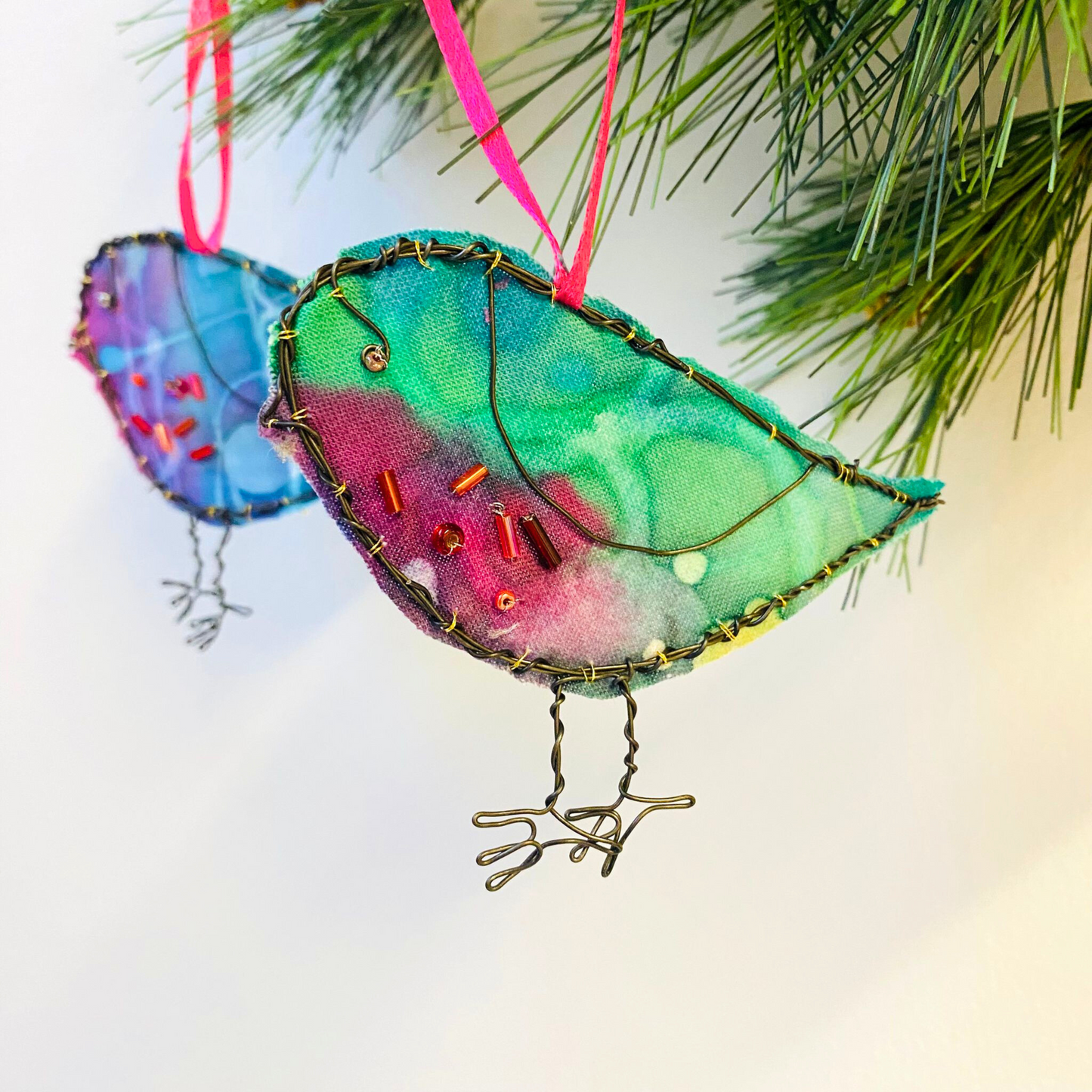 Wire & Batik Robin Decoration  - Green