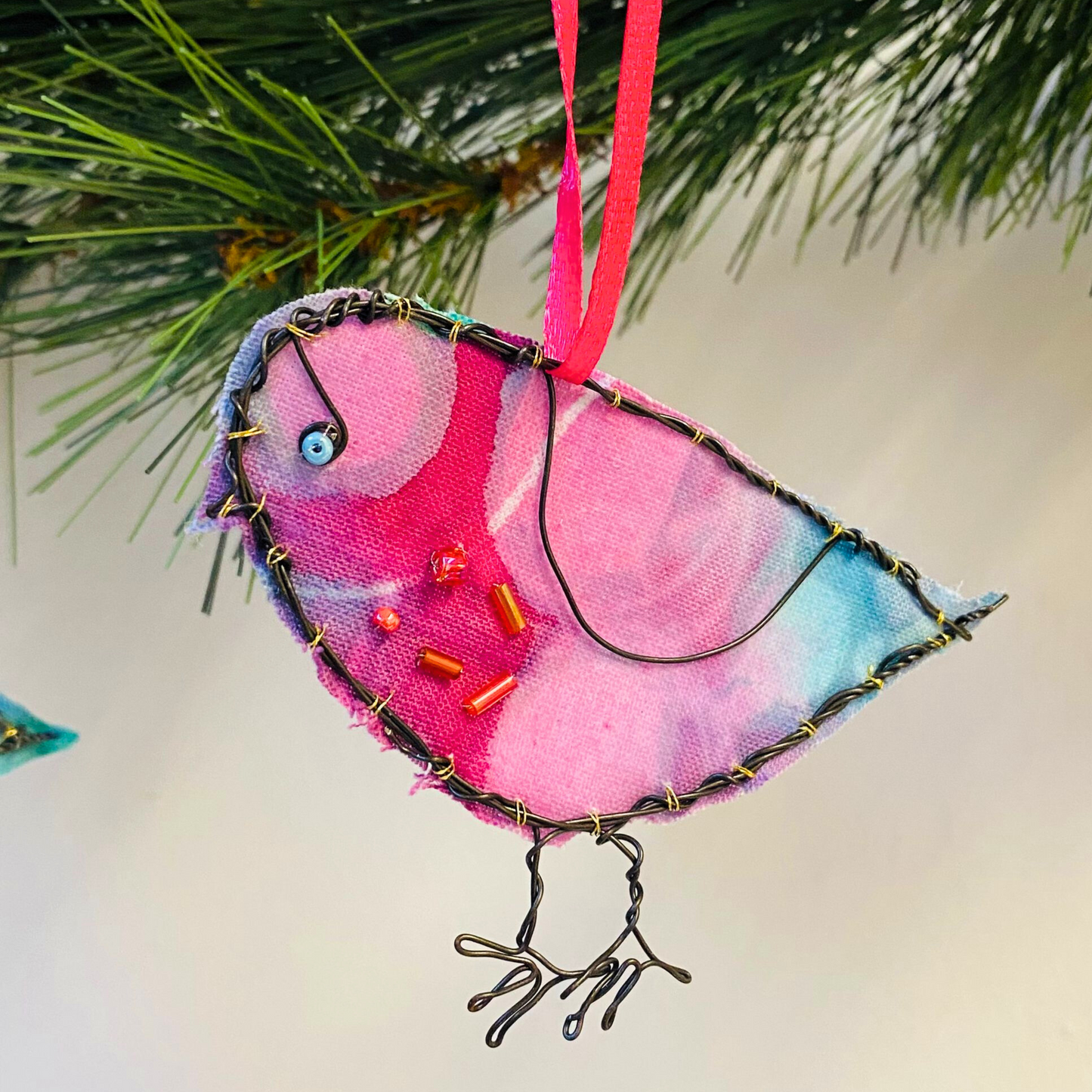 Wire & Batik Robin Decoration  - Pink