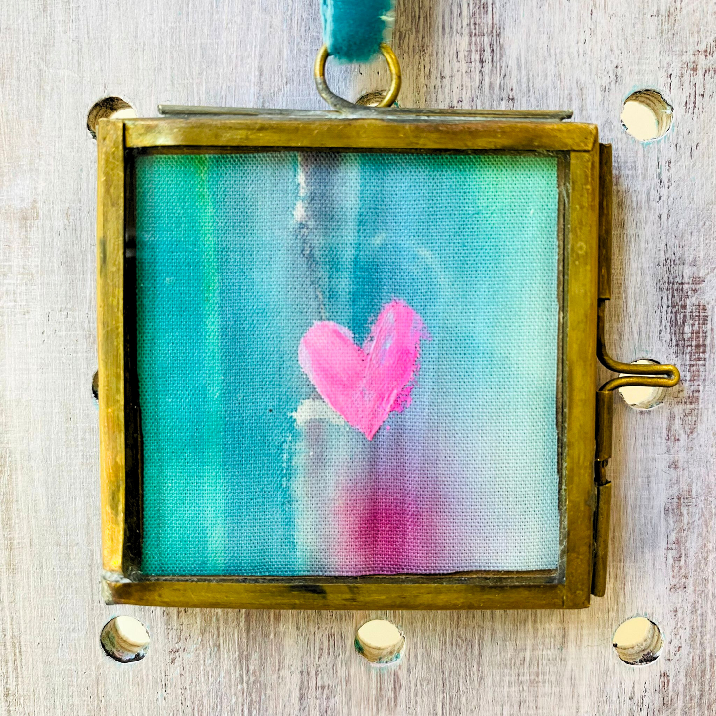 Hanging Heart Mini Frame -Pink Heart with Turquoise