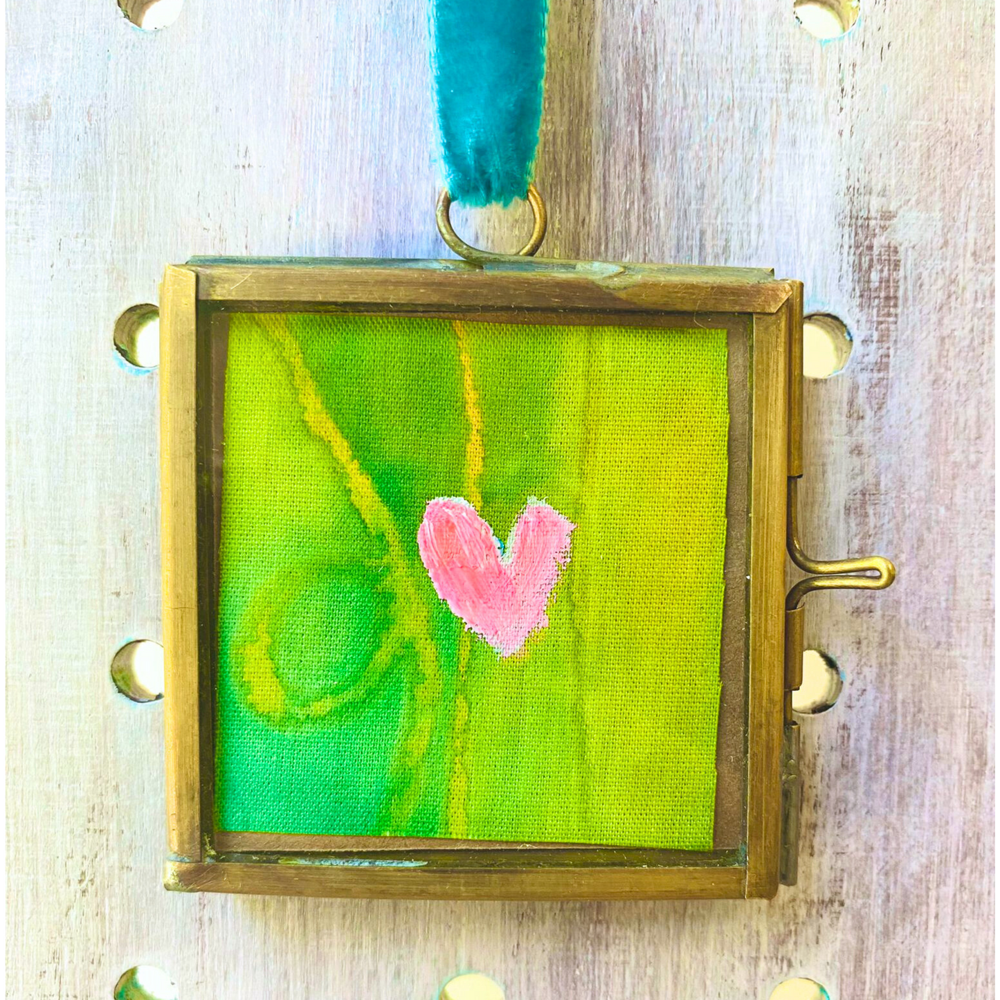 Hanging Heart Mini Frame - Pink Heart with Green