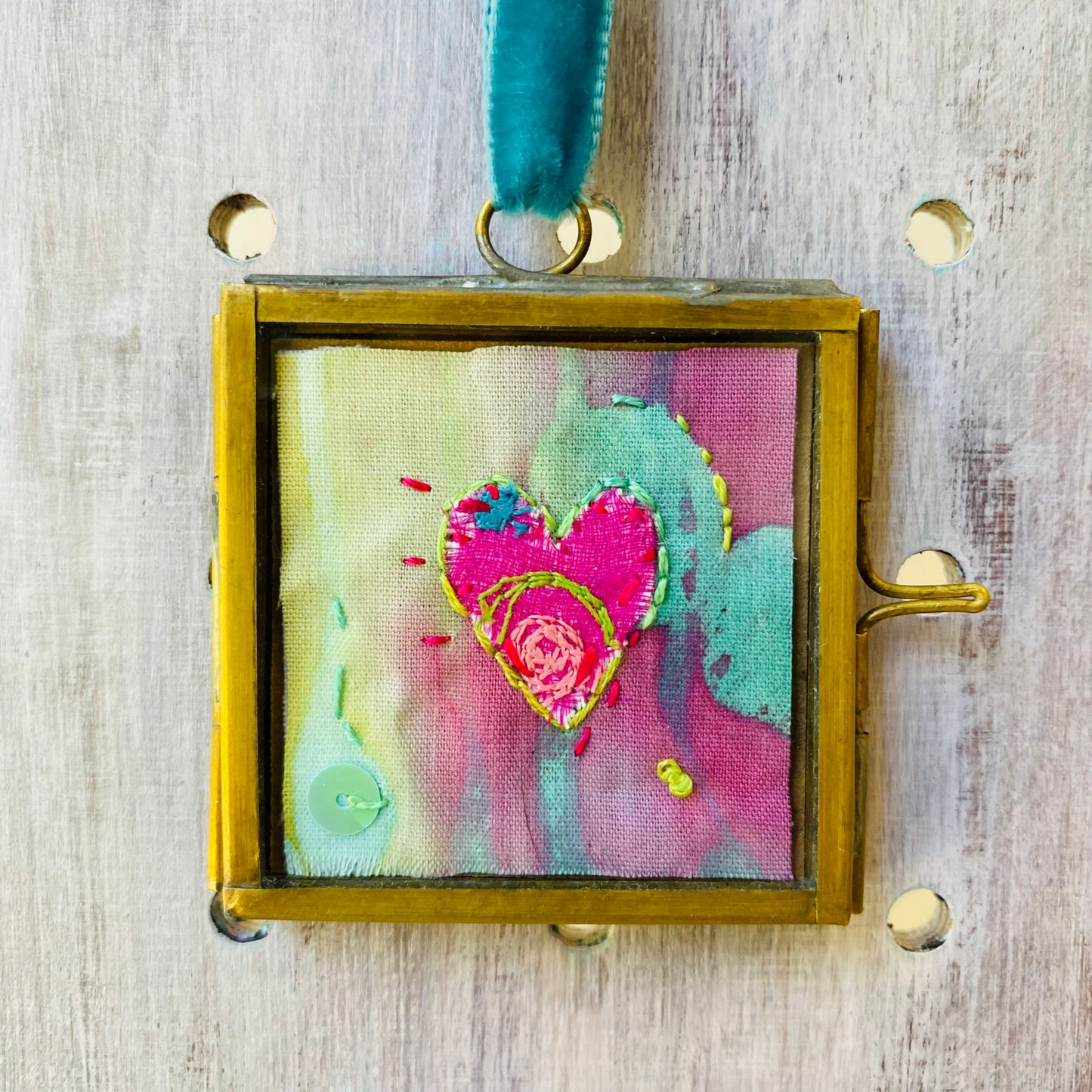 Hanging Heart Mini Frame -  Pink Stitched Heart Multi Background